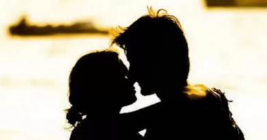 ہم ہونٹوں کا بوسہ کیوں لیتے ہیں اور یہ ہمیں ایک دوسرے کے بارے میں کیا بتاتا ہے؟